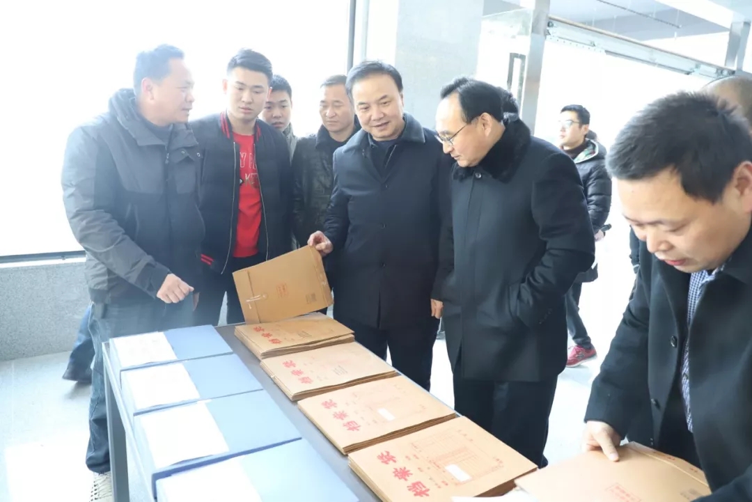 長沙凱發(fā)超硬材料科技有限公司,長沙礦山石材開采設(shè)備銷售,長沙石材加工設(shè)備銷售,金剛石工具生產(chǎn)